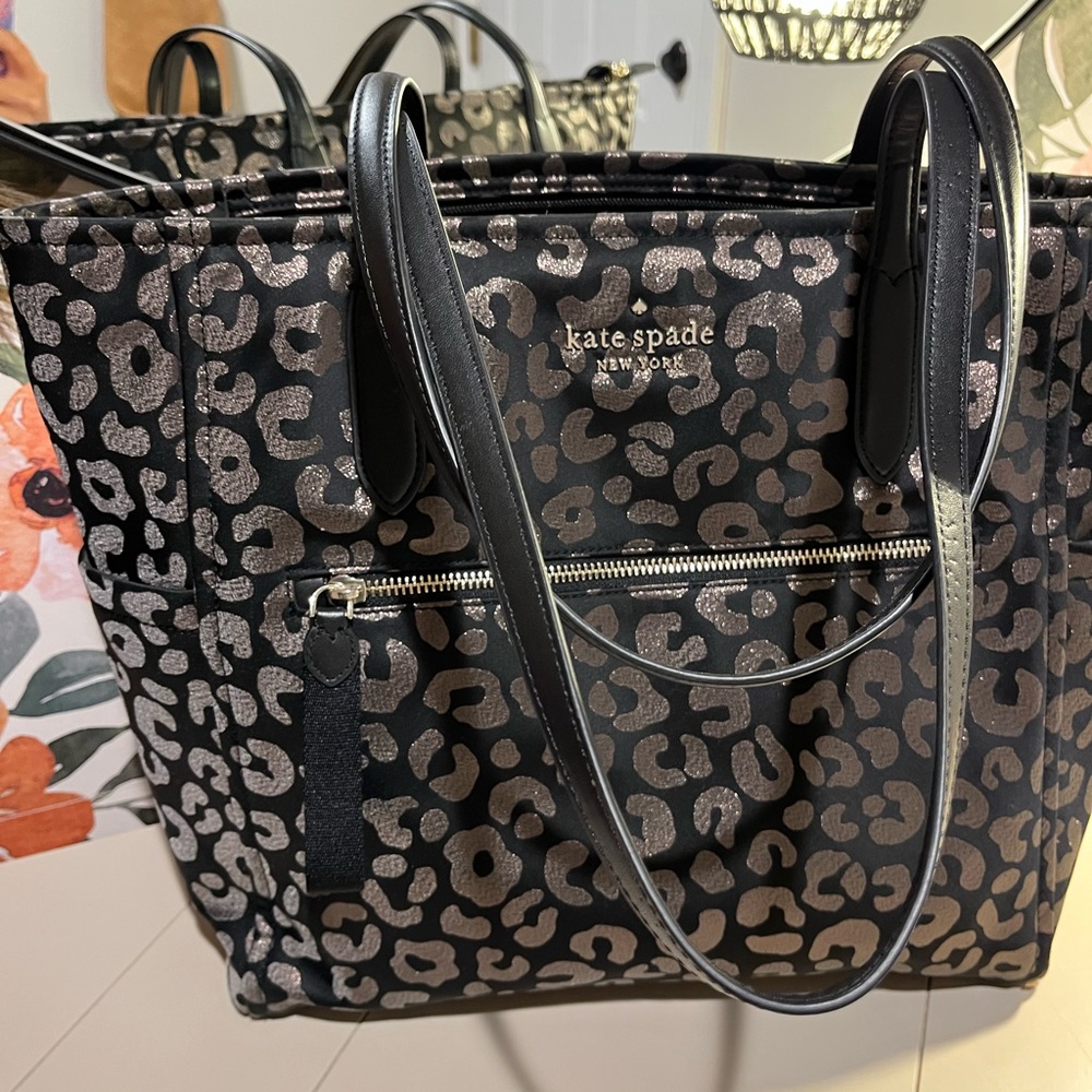 Kate spade bag. Black and silver. Wallet included
